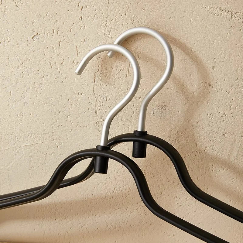 Cintre anti-traces de qualité supérieure pour usage domestique