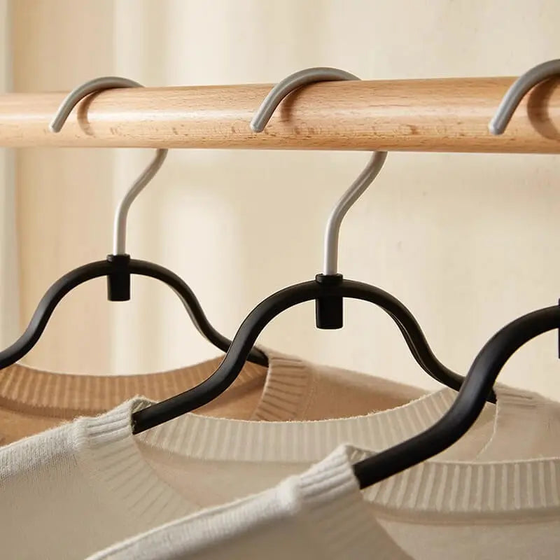 Cintre anti-traces de qualité supérieure pour usage domestique