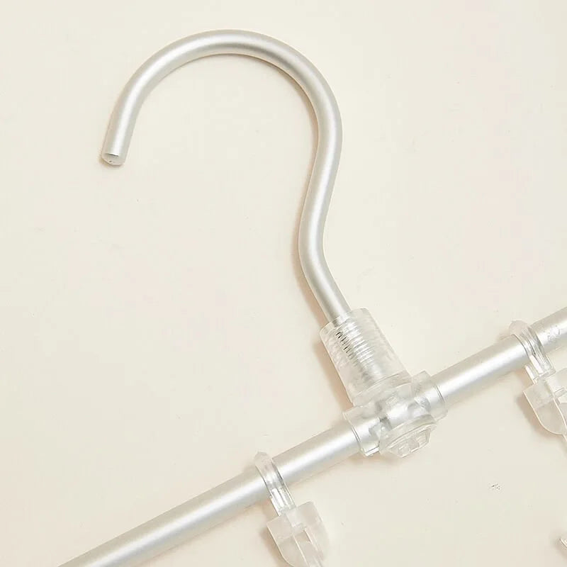 Close-up of hanger hook and center connector